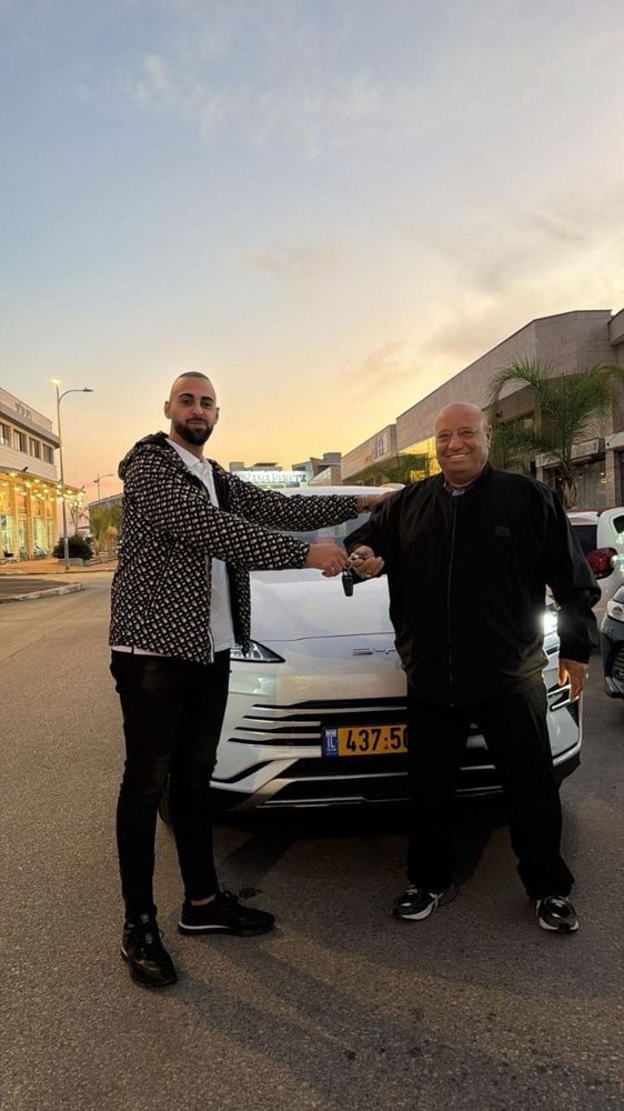 לקוח EV+